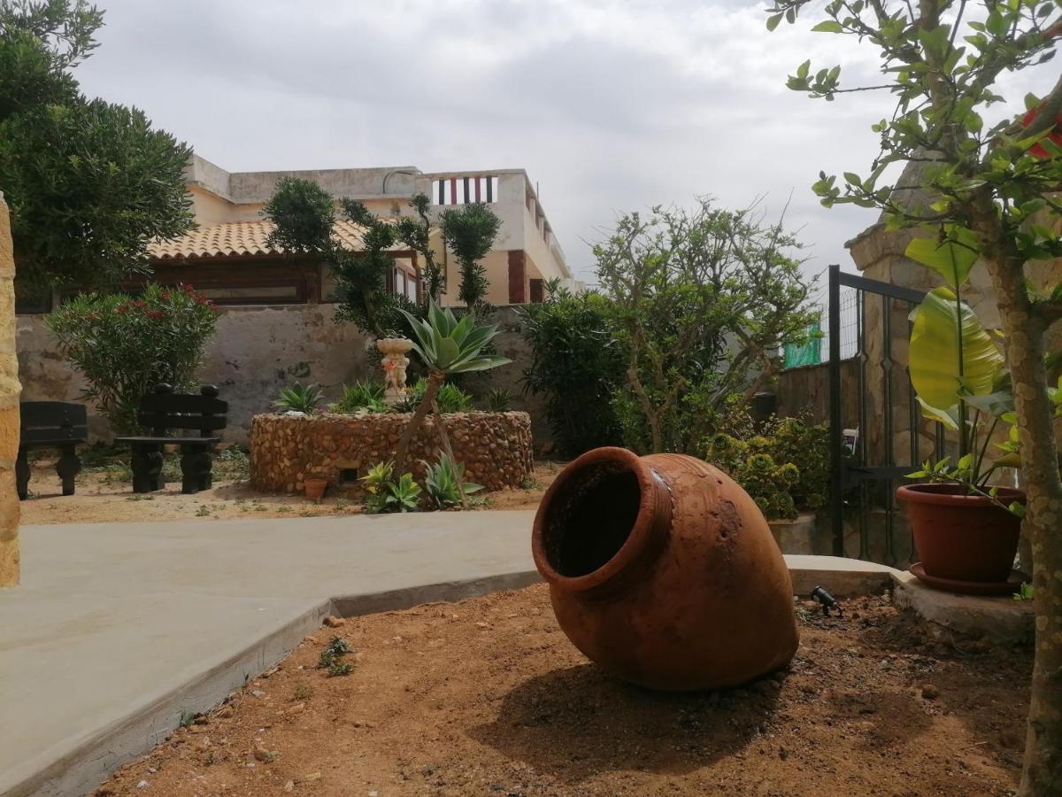 Villetta Scruscio Ri Mare Ilha de Ilha de Favignana Exterior foto
